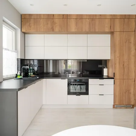 Saska Kepa Stylish By Bookinghost *