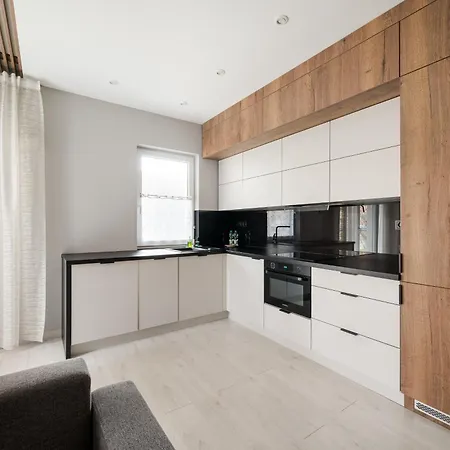 Saska Kepa Stylish By Bookinghost *