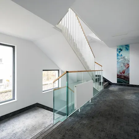 Saska Kepa Stylish By Bookinghost